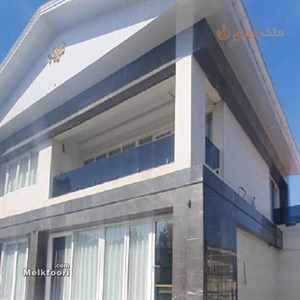 فروش ویلا نوساز ساحلی استخر دار در استان گیلان 3 خواب  متراژ بنا 190 متر مناسب سکونت - تفریح - سرمایه گذاری  قیمت 8 میلیارد تومان