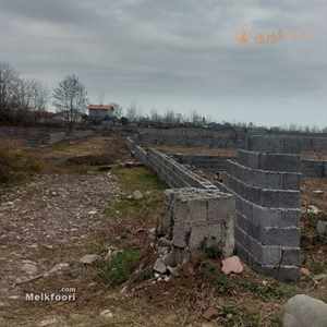 خرید زمین  ساحلی در گیلان با کاربری مسکونی متراژ زمین 303 متر فروش نقدی قیمت کل 850 میلیون تومان