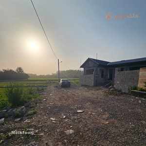 فروش زمین ۱۲۰ متری در خشکبیجار، فرصتی جذاب برای سرمایه‌ گذاران و علاقه‌ مندان به خرید زمین در مناطق خوش‌آب‌ و هوا و آرام است. این زمین با مساحت ۱۲۰ متر مربع، گزینه‌ ای مناسب برای احداث ویلا، باغ، یا مکانی جهت استراحت و تفریح است.